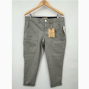 NWT Democracy Ab Technology Cropped Cargo Pants, size 14 Taupe Khaki